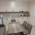 Aleksandar - Luxury Private Guest * Goţe Delcev