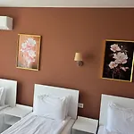 Aleksandar - Luxury Private Guest Hotel *