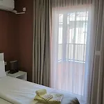 Aleksandar - Luxury Private Guest